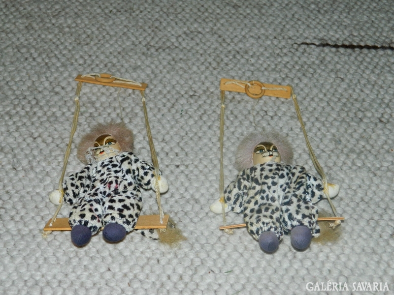 Pair of ceramic rocking cats with heads