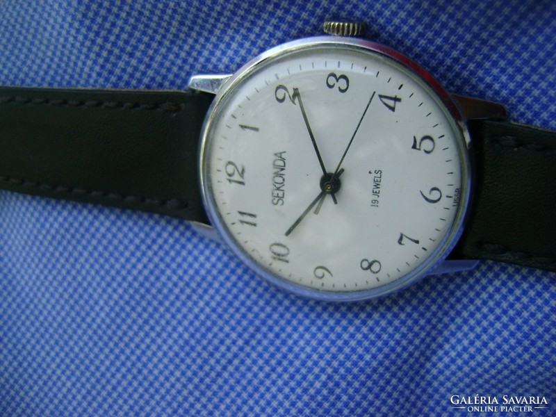 Well vintage sekonda mens watch russian watch ussr ccp soviet watch mechanical eternal quality