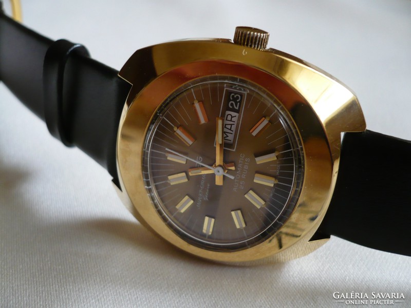 Jaquet Girard Geneva automatic never used watch from the 1970's