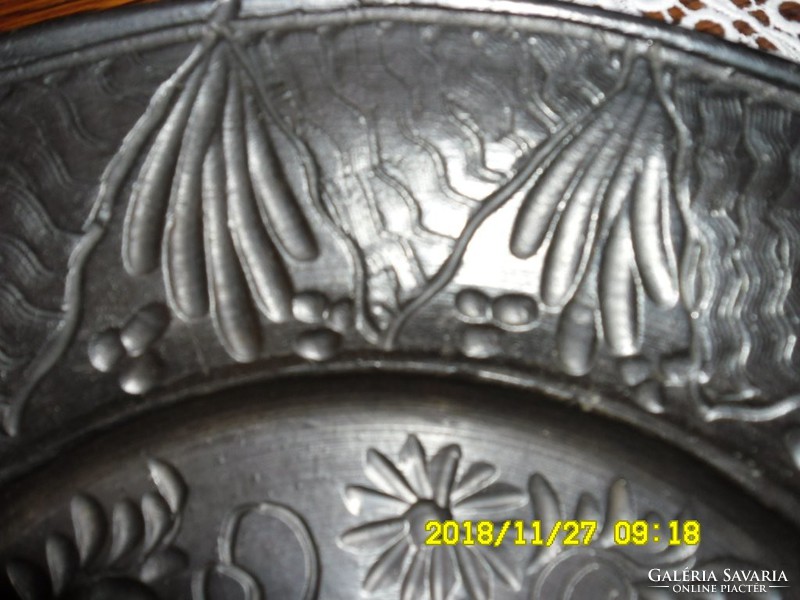 Corundum bird wall bowl / giant size /