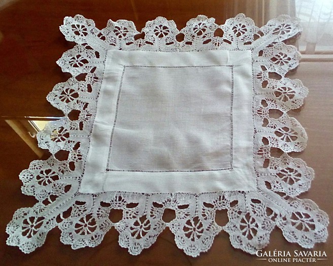 Fine linen tablecloth decorated with ribbon crochet, 27 x 27 cm