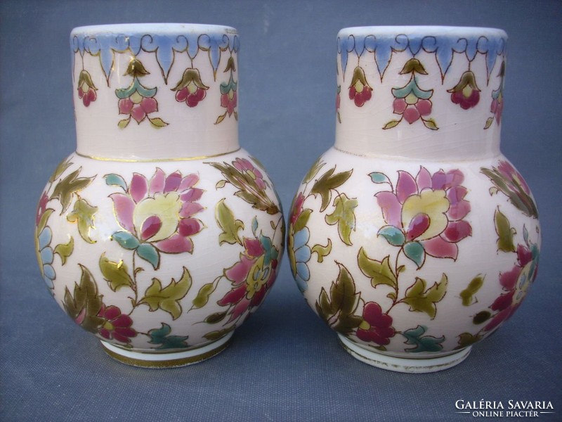 Zsolnay? 2Db small vase