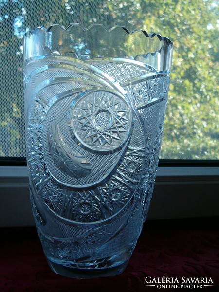 Antik metszett ólomkristály váza
