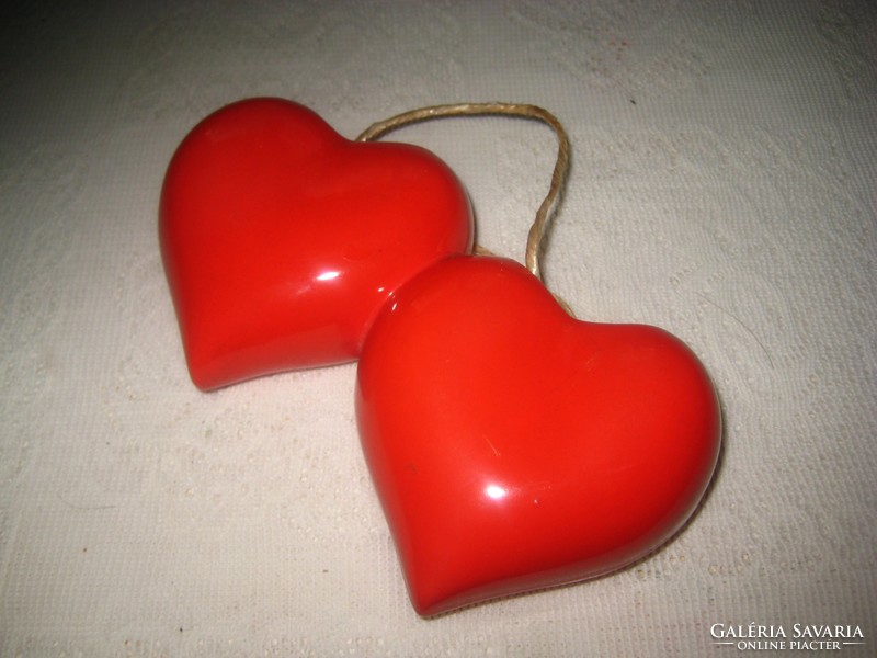 Drasche, intertwined hearts, can be hung on the wall. Rare from the fifties !!