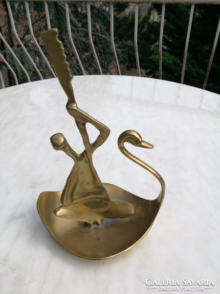 Copper swan with troubadour