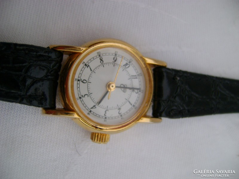 Mechanikus vastagon aranyozott japán női óra nem használt kiváló ajándéknak is