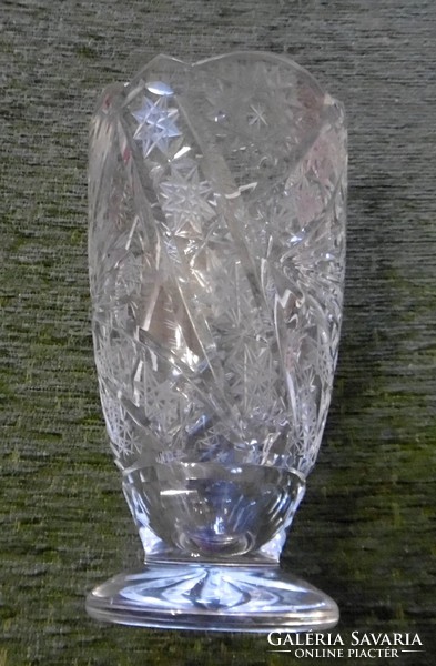 Lead crystal vase, pedestal