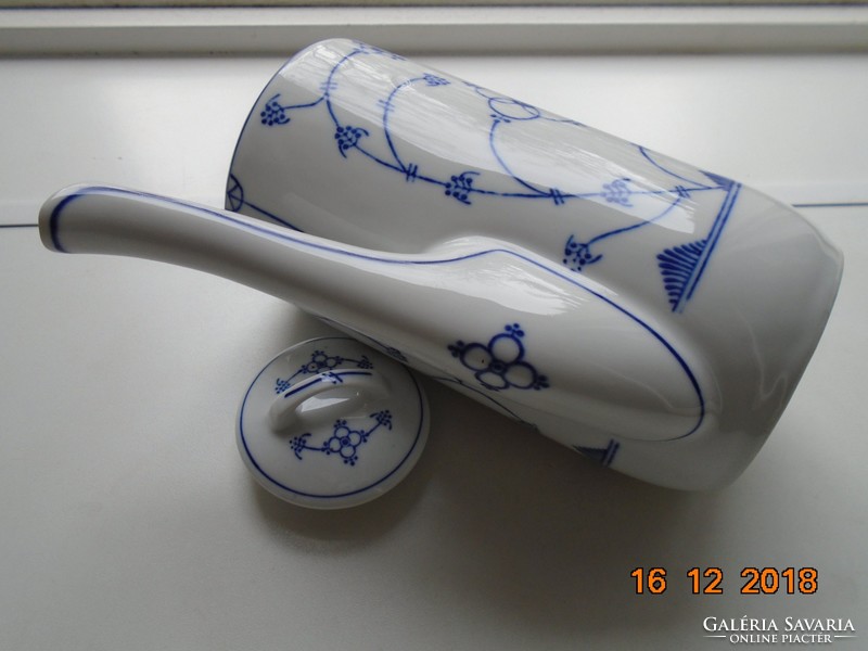 Meissen immortelle coffee pourer, original blau saks jager eisenberg ddr marked