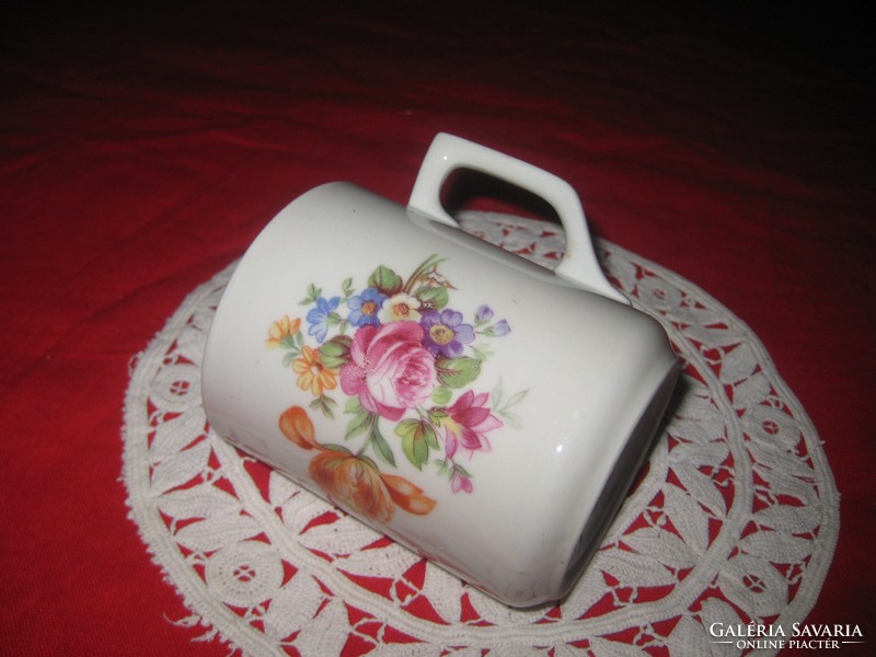Zsolnay , virágmintás  csésze   7,4 x 9,4  cm ,  szép állapot