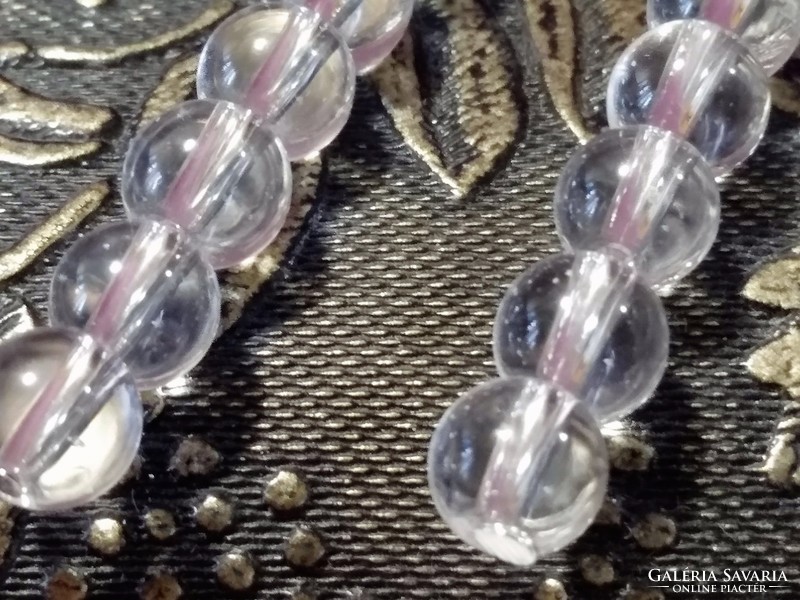 Ezüstözött fülbevaló, 6 mm-s fehér kristály gyöngyökkel