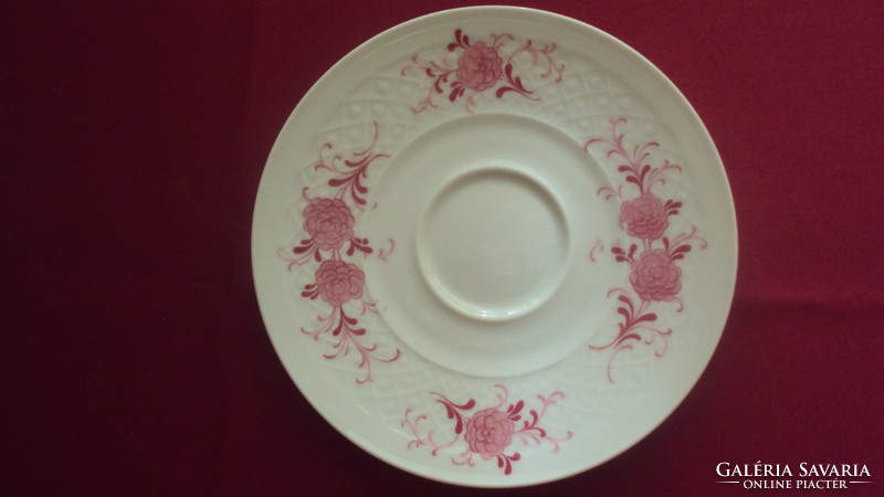 2 pcs.Pink-colored, flower-patterned cups and jugs + 2 small placemats.