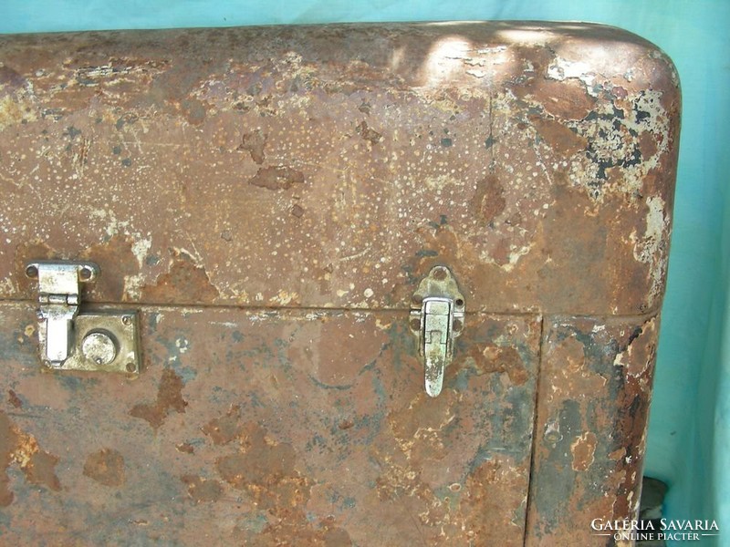 Oldtimer járműre csomagtartó box