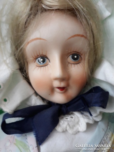 Antique doll with porcelain head, hands and feet, porcelain +++