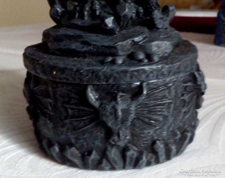 Fekete sárkány ékszertartó doboz