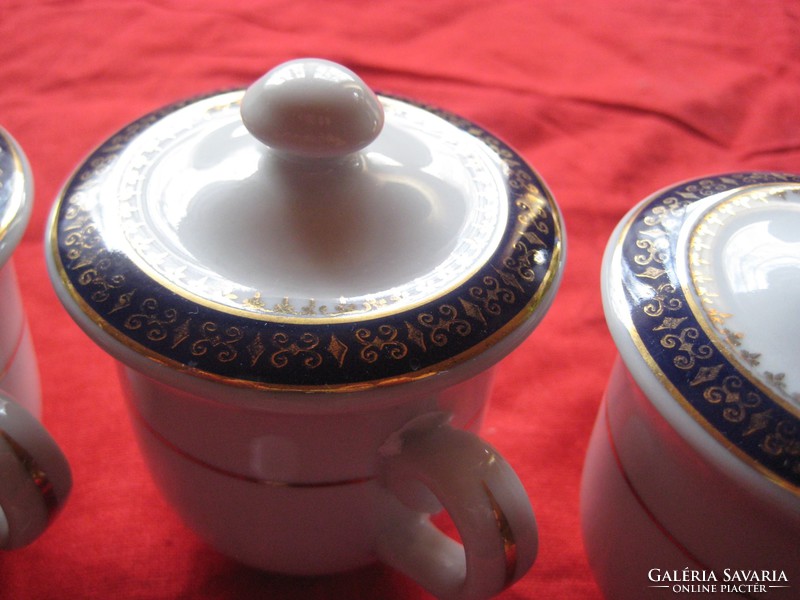 Zsolnay , fedeles  csészék  6,5 x 6,5  cm