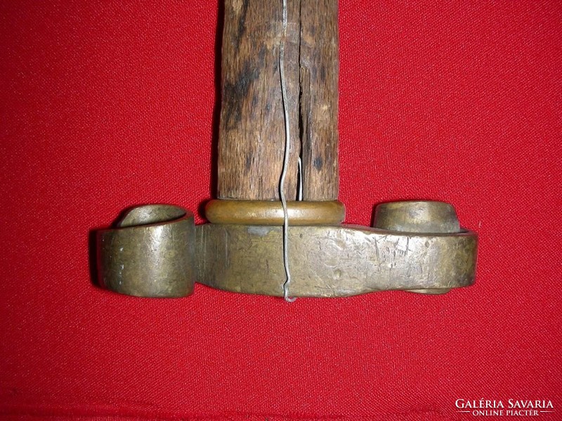 Medieval sword grip