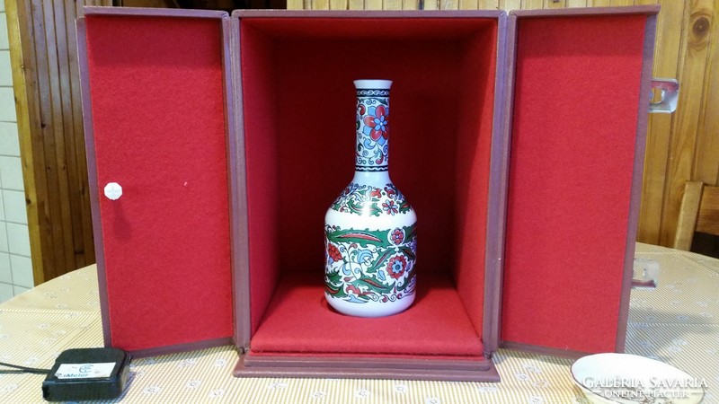 Porcelain metax glass, drink bottle for sale in a gift box!