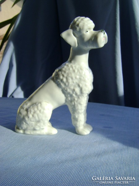 Német porcelán USZKÁR figura hibátlan  különleges retro  darab 