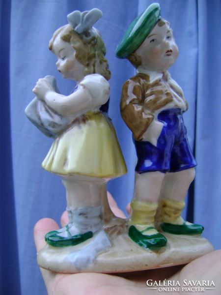 Német porcelán kisfiú és kislány páros figura
