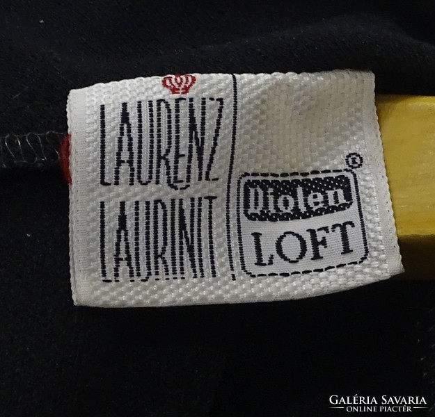 0V108 Fekete hímzett női ruha Laurenz Laurinit