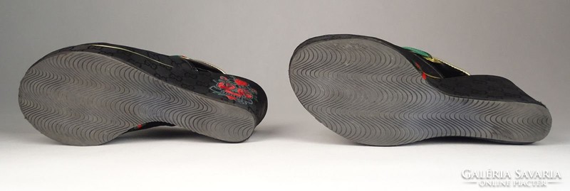0V544 Hímzett Gucci platform papucscipő