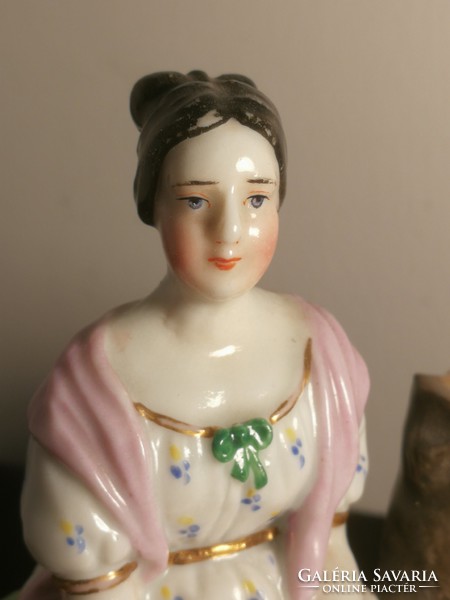 Antik porcelán figura, N.G.F. jelzéssel