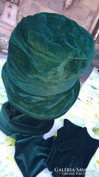 3 Part moss green hat-scarf-glove set -gift included