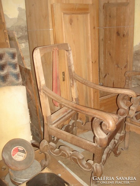 To be restored to the throne frame