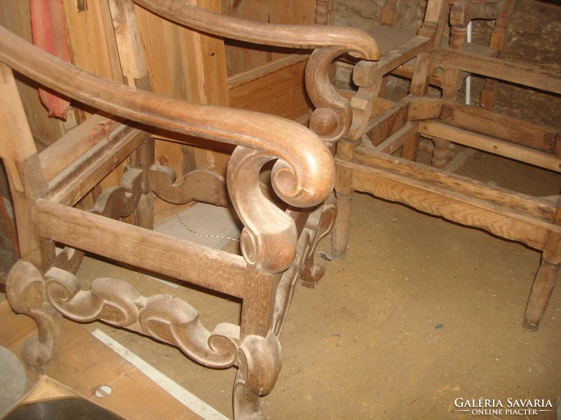 To be restored to the throne frame