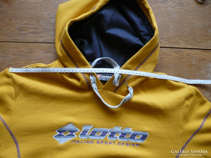 Lotto in yellow hooded sweater