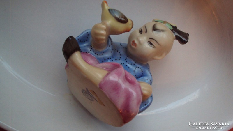 Herend antique porcelain, Chinese little girl with bird, original hand painting.