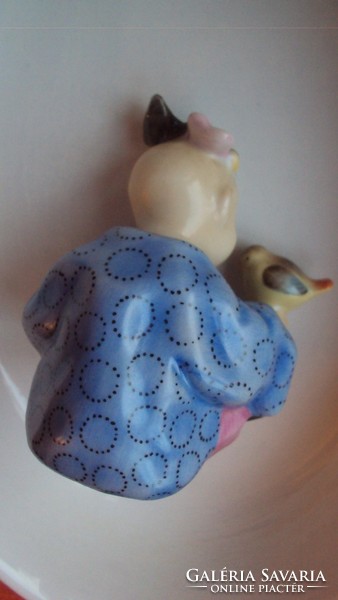 Herend antique porcelain, Chinese little girl with bird, original hand painting.