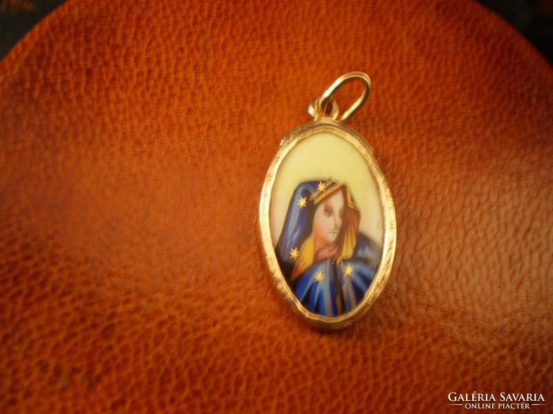 Antik Arany Mária medál