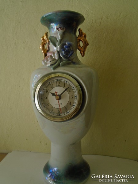 Különleges váza óra, /kandalló óra Porcelánból  közel 30 cm- es