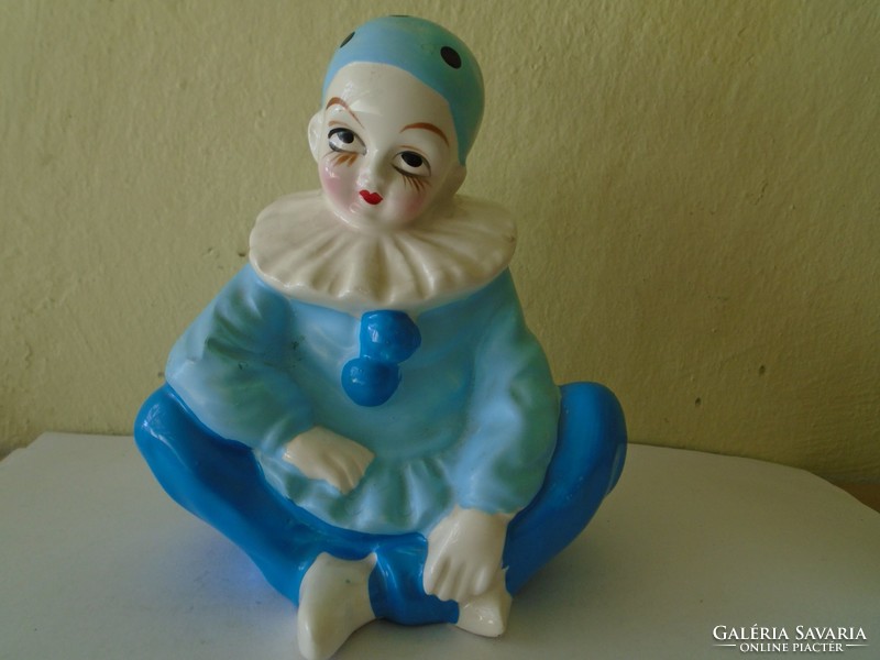 Japán pierott porcelán  figura szép különleges darab 15 x 33 körmérete cm ben
