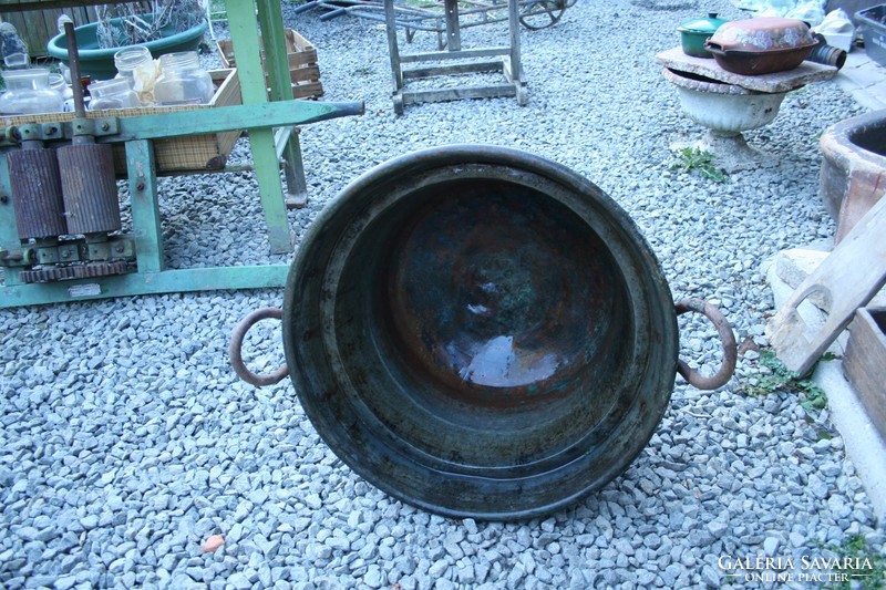 XIX. Century red copper cauldron for sale