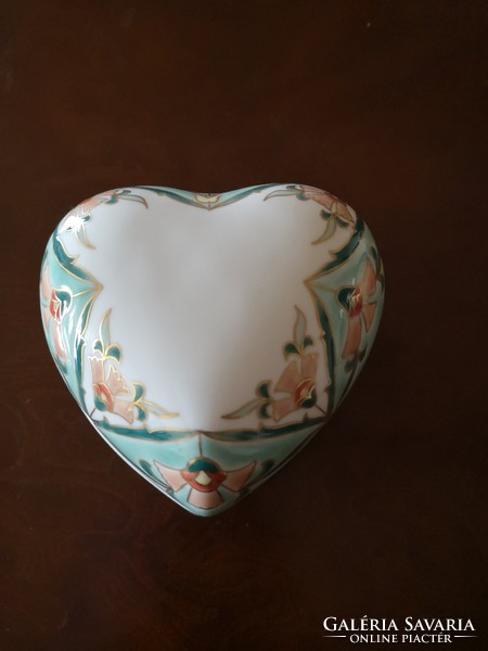 Dreamy zsolnay persian pattern turquoise heart bonbonier large, flawless, new