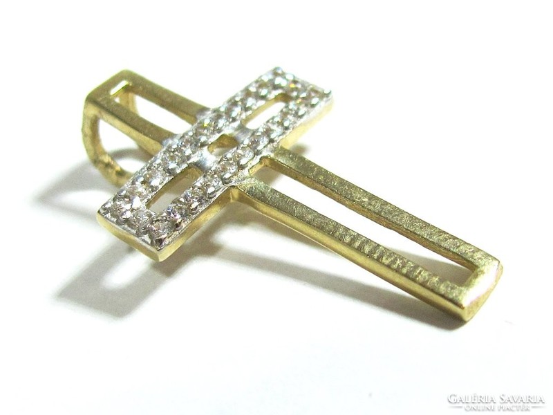 Gold cross pendant (Kecs-au58452)