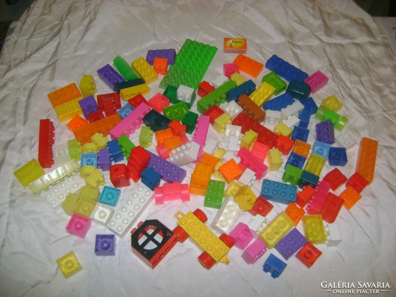 Műanyag építőkocka csomag - játék