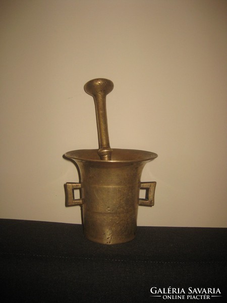 Art deco, large copper mortar and pestle. Negotiable!