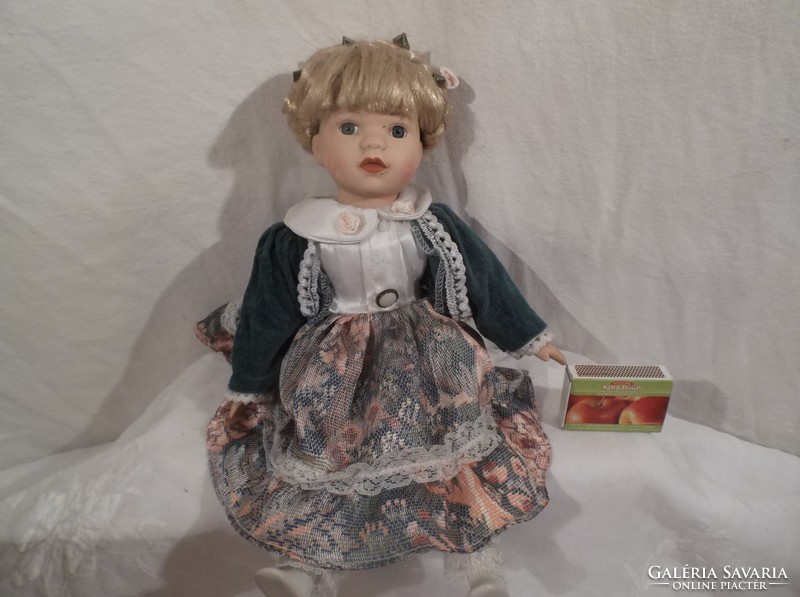 Doll - 30 cm - porcelain - German - charming - beautiful condition