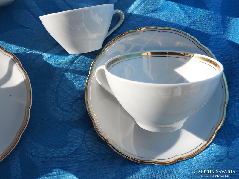 KAHLA Qualitats Feston aranyszegélyes fehérmázas kombinált teás és kávés készlet