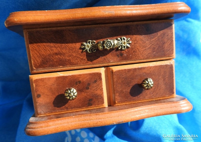 Jewelry storage cabinet - jewelry box with drawers