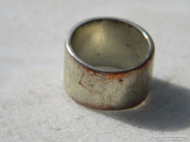 Antique silver-plated bronze ring with flower engraving