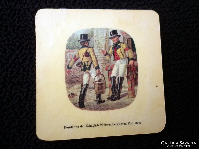 1820-as katonai jeleneteket ábrázoló fa poháralátétek