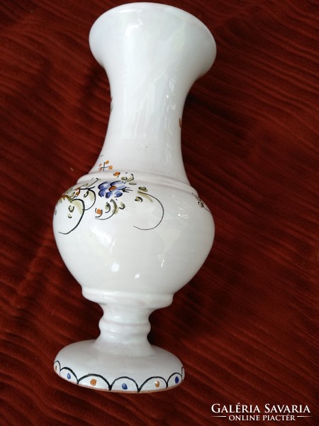 Kerámia váza, kézzel festett