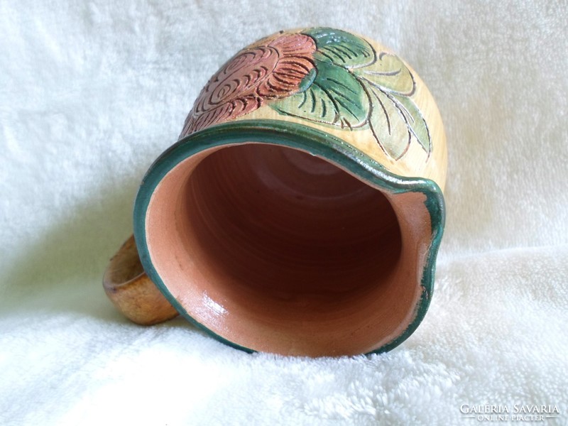 Pot with painted and scratched pattern, spout 15 cm