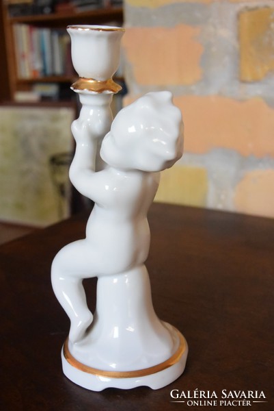 Bájos puttó kisfiú gyertyatartóval APRO jelzésű román porcelán