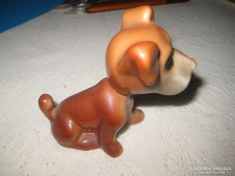 Porcelain dog, flexi, with moving head, 6.5 x 8.5 cm