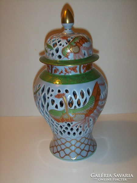 Herend openwork lined phoenix vase from 1943.